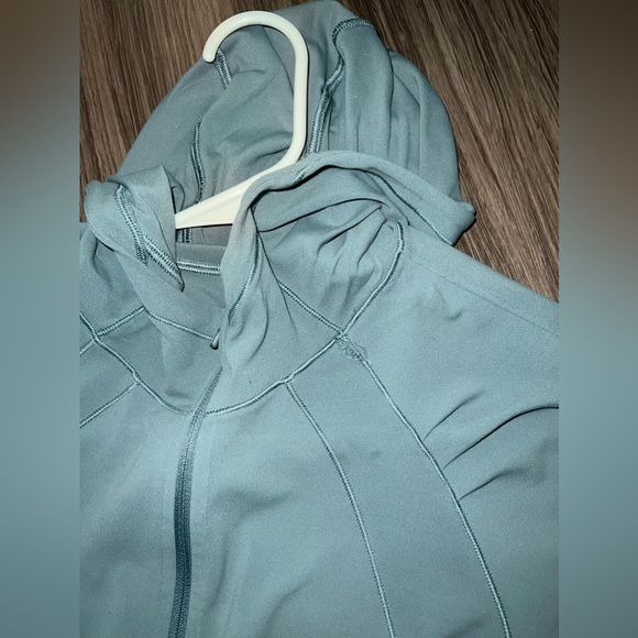 Lululemon Move With Ease Jacket
Mystic Green - Picture 6 of 11